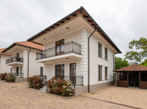 Na Beregu Morya Apartments