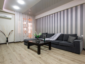 3-komn. ryadom s restoranom DIMOND, DI8210 Flat