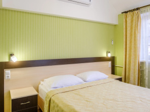 Отель Славия