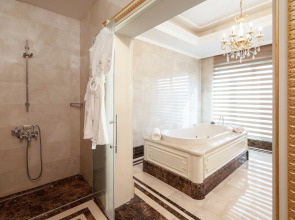 Crowne Plaza Hotel Istanbul - Asia, an IHG Hotel