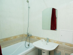 Апартаменты КвартОтель на М.Горького 85Б 14