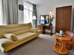 Отель Marina Inn