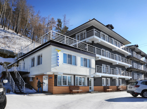 Larus Hotel