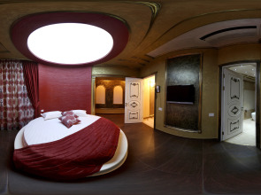 Отель Roma Yerevan & Tours