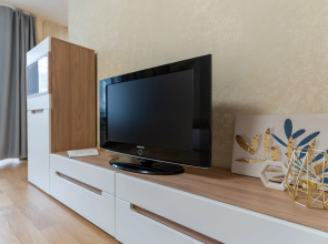 Апартаменты Трёхкомнатные с джакузи на Антона Валека 12