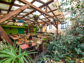 Schastlivy Slon Guest House