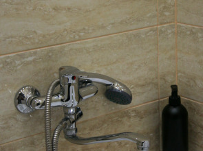 Апартаменты Unique Apart Жасмин  с детской кроваткой на 2 Заречной 7а