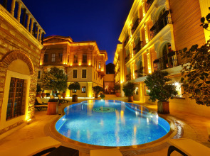 Отель Seven Hills Palace