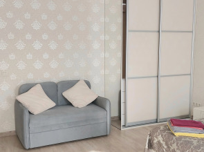 Апартаменты в центре с тремя спальнями на Червякова 55 рядом с парком Победы