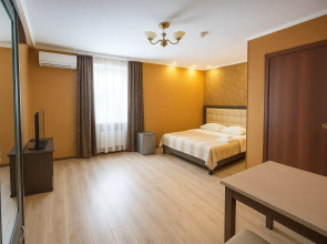 Отель Парадис