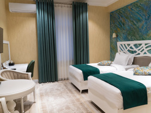 Silk Road Empire Hotel