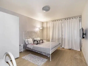 Na Ulitse Koli Myagotina 129 Flat