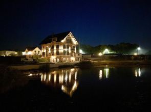 Отель Альфа Гарден