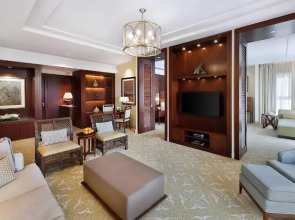 Отель The Ritz-Carlton, Dubai