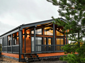 Kottedzh s Saunoj i Sibirskim Chanom Private House