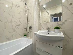 Апартаменты LikeHome на Дорофеева 7