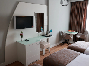 Nova Plaza Orion Hotel