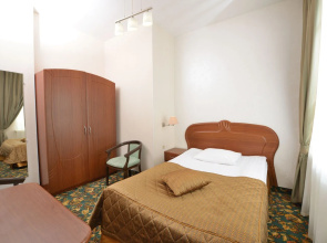 Отель Cronwell Inn Стремянная