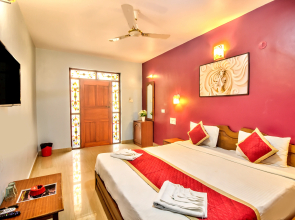 Baga Beach Myron Guest House