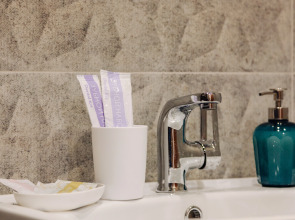 Апартаменты UyutnoEKB Краснолесья 16/3