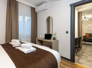 Отель BayMari Suites City Life