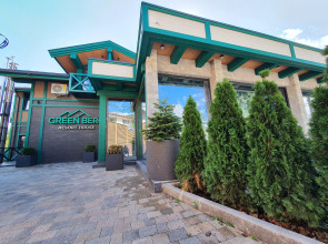 Апартаменты с Панорамным Видом на Горы и Открытым Балконом