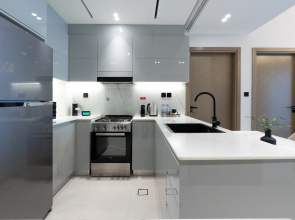 Apartment Keyrock Living - Binghatti Canal Luxury Stay