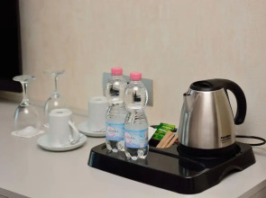 The Grand Gloria Отель