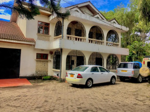 Bed&Breakfast Serengeti Unique