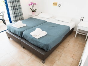 Alexis Hotel