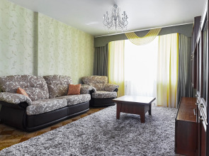 Апартаменты на Соборном 90 с видом на центр с 18 этажа