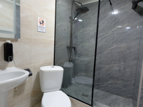 Отель Grand Aura