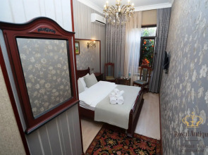Royal Antique Boutique Hotel