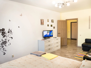 V Spb Na Kremenchugskaja 9k1 Apartments