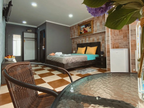 Отель Batumi West