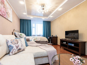 Апартаменты двухкомнатные  на Мещерском бульваре 3/3 .м.Cтрелка. Сова-Дом