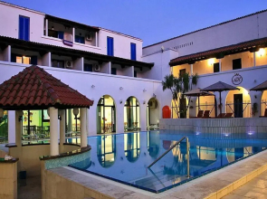 Aleksandar Hotel
