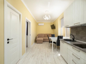 U Morya S Basseinom V ZhK Solnechnyij Apr42 Apartments