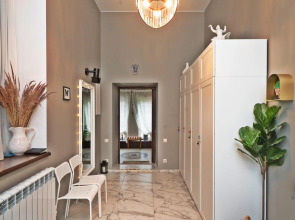 Гостевой дом Four Lions House (Фор Лайонс Хаус)