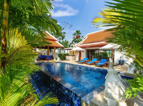 Togian Private Pool Naiharn Beach Villa