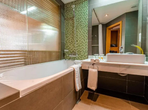 Отель Ramada by Wyndham Ulaanbaatar Citycenter