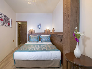 Отель Perapolis