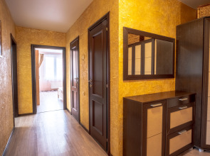 Квартира большая двухкомнатная в отличном районе