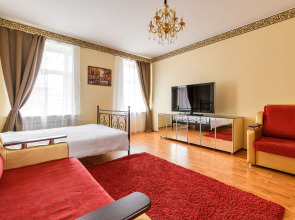 Апартаменты Напротив Казанского Собора