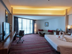 Отель Ambassador Bangkok Hotel