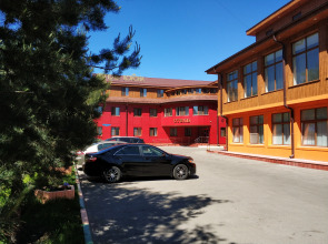 Отель Корона