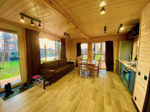 Гостевой дом Благодать у пруда 1