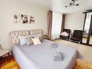 V Tsentre Kolpino S Vidom Na Park, Bolshaya Parkovka Apartments
