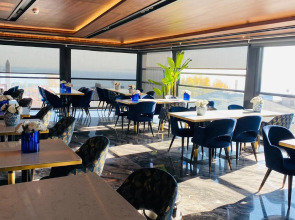 Отель Lady Diana