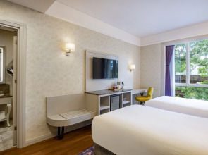 Отель Mercure Tbilisi Old Town